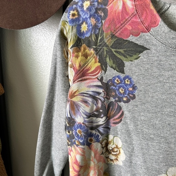J. Crew grey floral graphic pullover fleece long sleeve sweatshirt shirt top - Picture 2 of 5